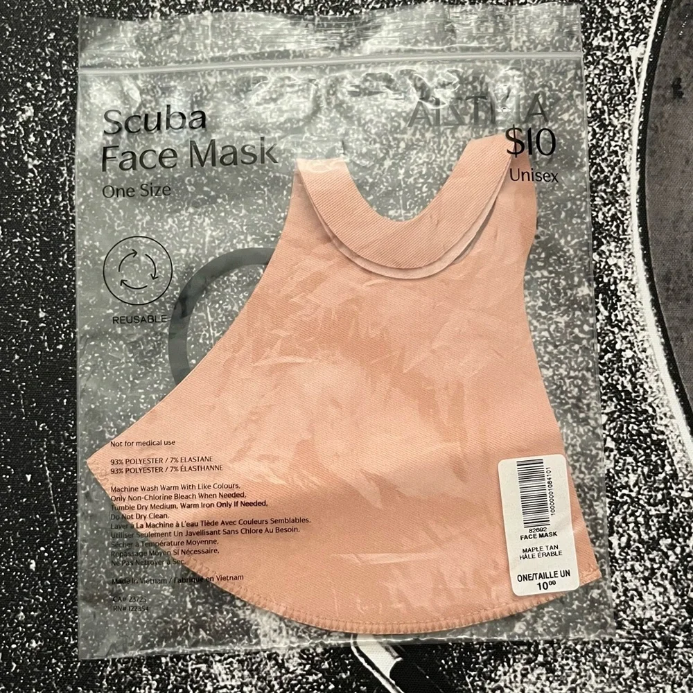 NEW Aritzia Mask